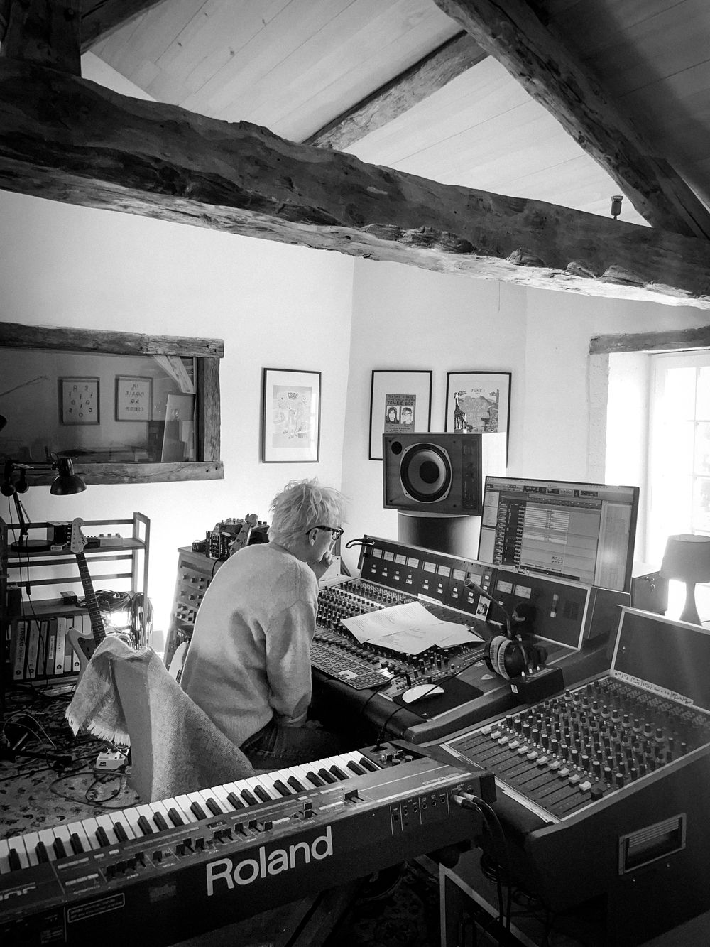 Pamela Hute at the mixing console, Studio du Maine Noir